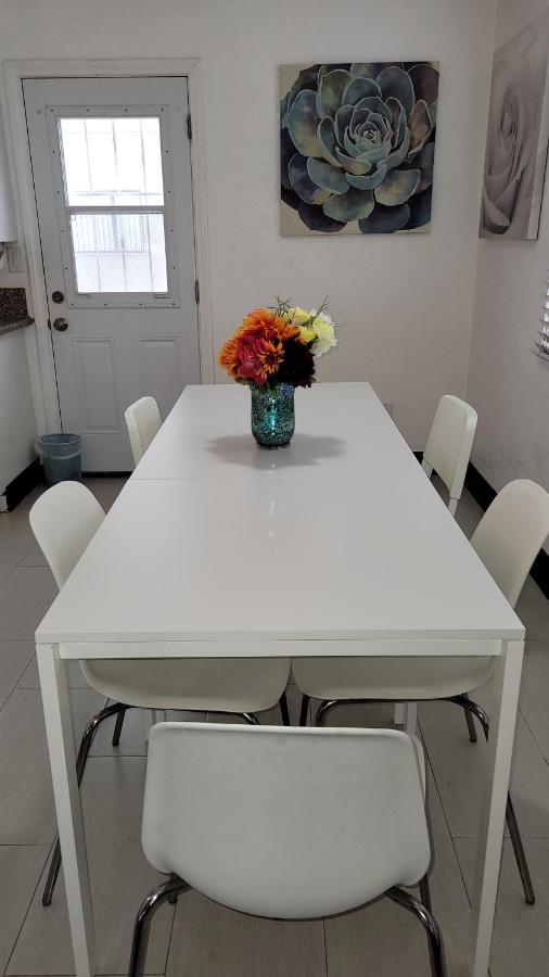 Ocean Breeze Apartment ฮันติงตันบีช ภายนอก รูปภาพ